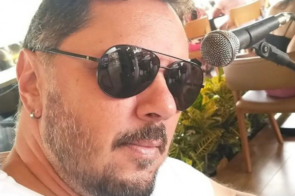 El cantante Tunico Magno dá um brilho especial às festas de Franca e região com seu repertório de qualidade