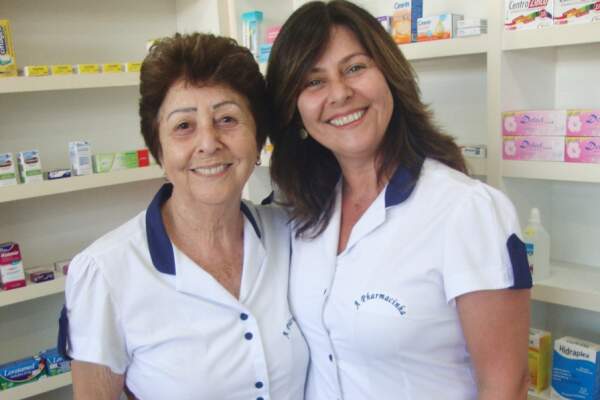 Silvana Silva Museti Duzi e mamãe Valdira: sorridentes e felizes
