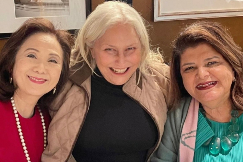 Homenageada, Luiza Helena Trajano com as amigas Chieko Aoki e Fafá de Belém, em NY, na noite Person of the Year