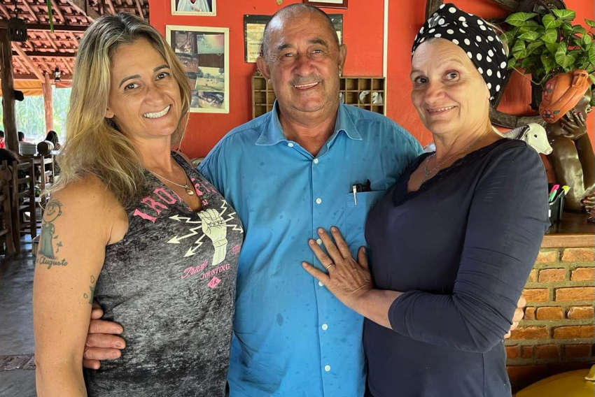 Juliana Pigrucci (foto com seus pais, chef Vivi Pigrucci e Carlinhos Pigrucci) está também na direção do Rancho JP