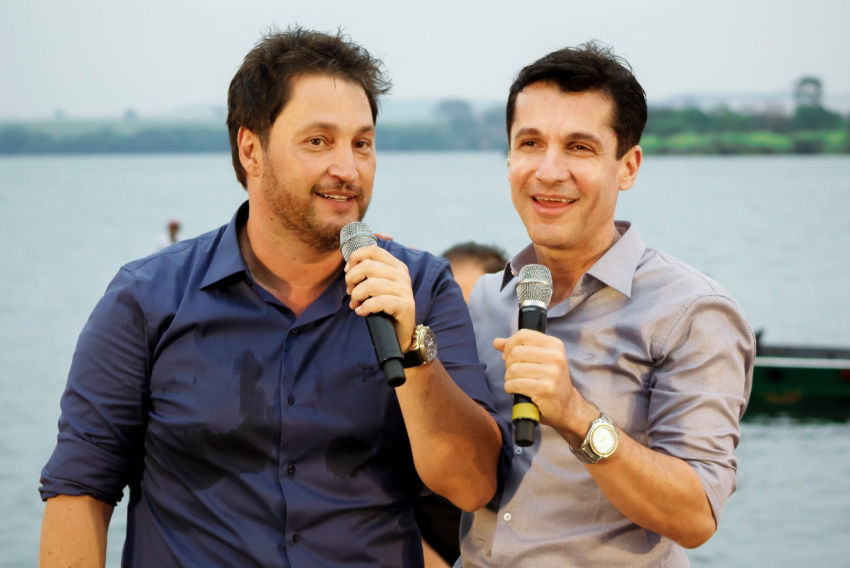 Dupla João Pedro e Cristiano se apresenta no rodeio desta sexta-feira