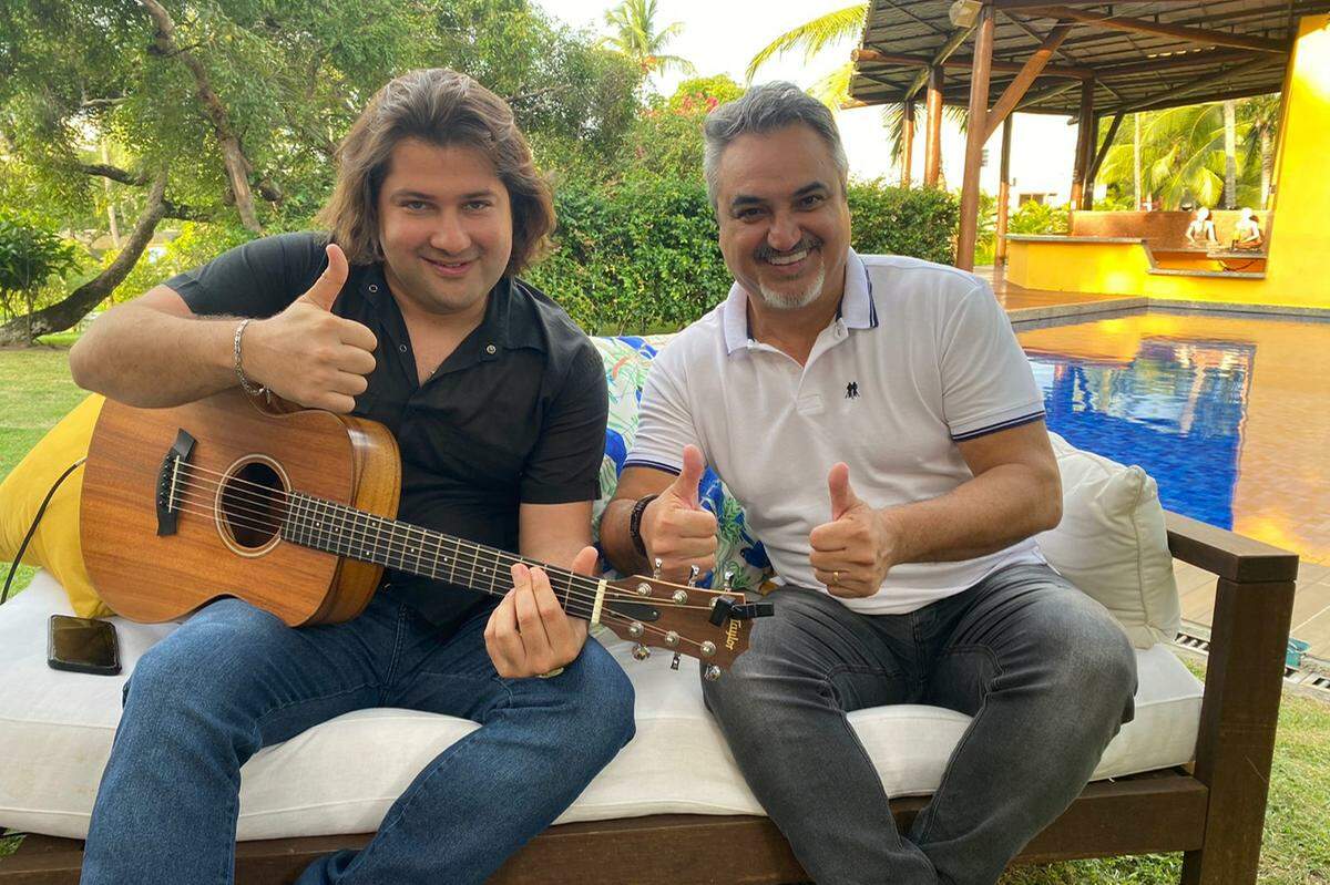 Odair Terra com o cantor Igor Rodrigues no programa especial direto de Salvador