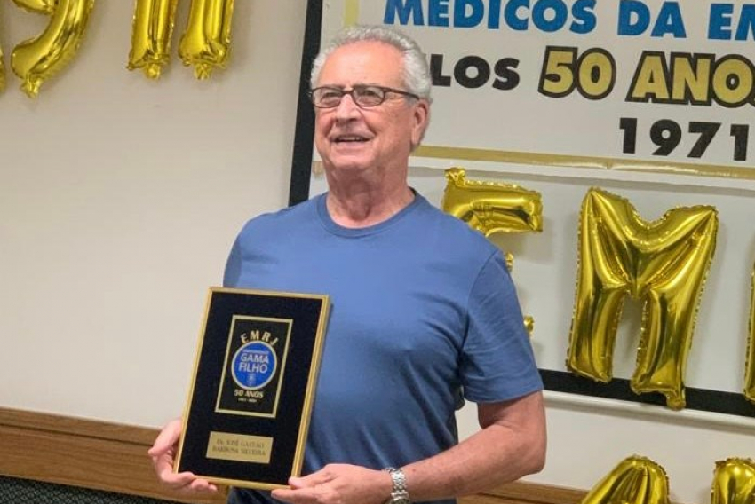  Médico gastroenterologista José Gastão Barbosa Silveira completou 50 anos de medicina.