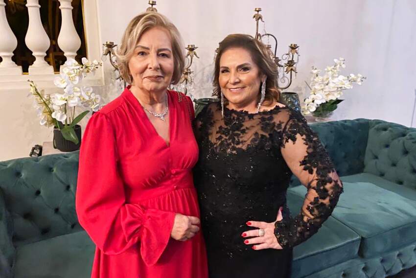  Elas esbanjaram elegância e simpatia na Noite das Celebridades: jornalista Sonia Machiavelli e a empresária Noedi Martins de Freitas. 