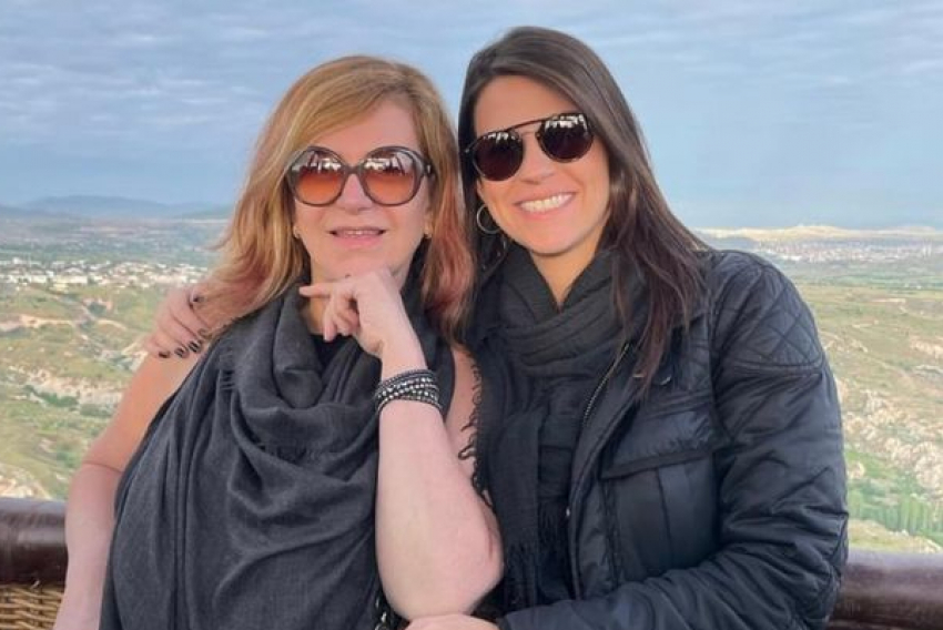 Médica dermatologista Rita Moscardini e a filha Marina Moscardini em sessão 'tour na Capadócia'