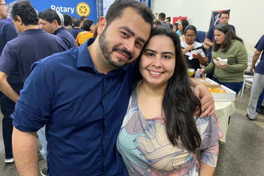 O casal empreendedor Pedro Henrique Contini e Daniela Carrijo dirige o Cobra Kaí Sushi Lounge. 