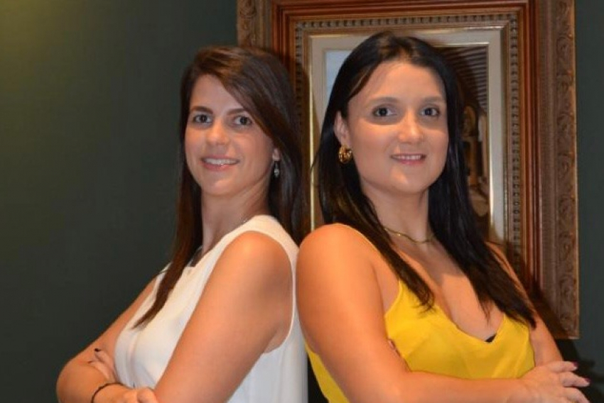 As advogadas Marina Moscardini e Carolina Figueiró comandam o escritório que leva seus sobrenomes