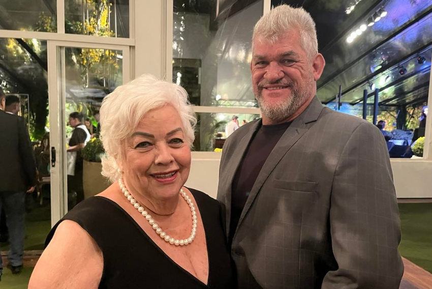 Apaixonadíssimos, a escritora Lúcia Helena Maníglia e Hélio Sene têm desfilado pelos acontecimentos sociais francanos