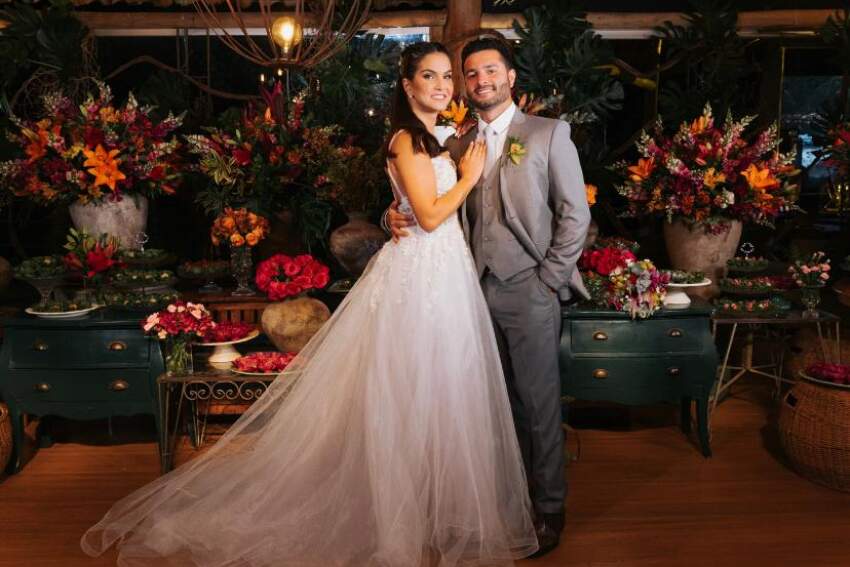 O lindo casal,Priscila Bomfim e Rafael Nobile em clique especial de Geovane Fotografias. 