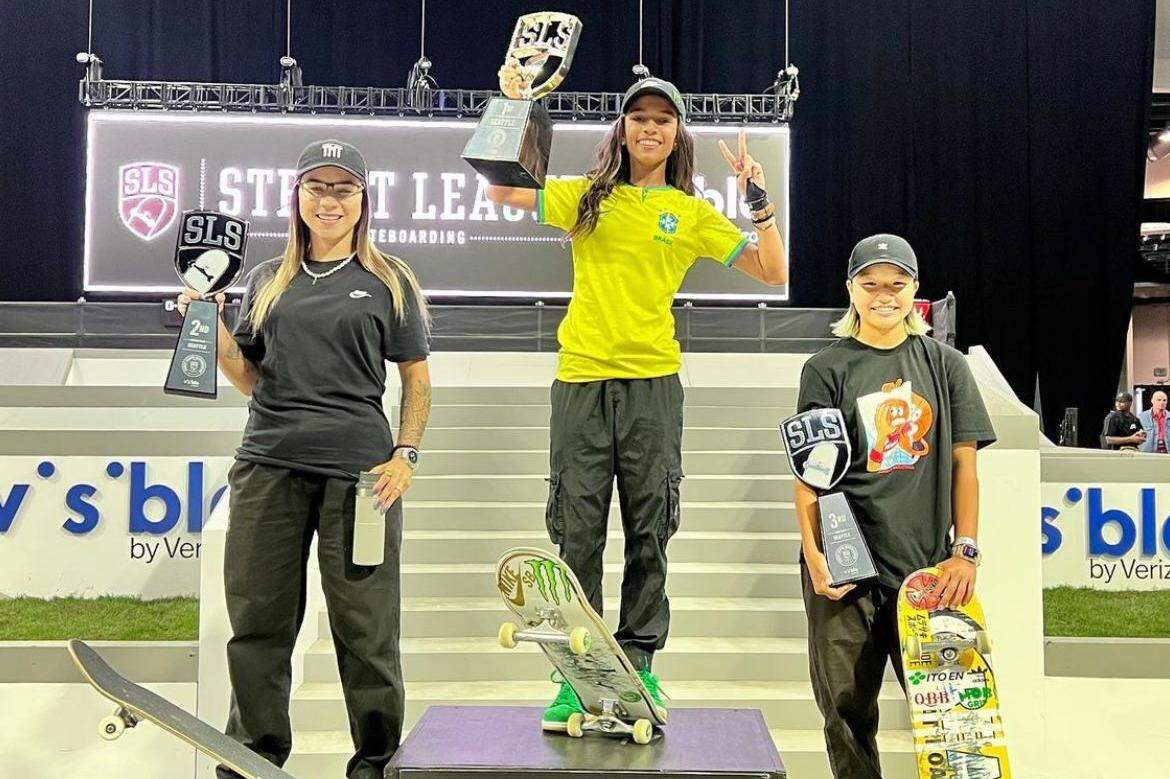 Rayssa Leal ganha mais uma etapa do mundial de skate