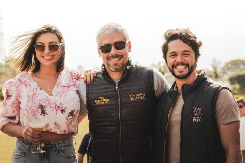 Clique especial no Polo Day: o casal Fran Antunes e André Ribeiro com Rafael Penha