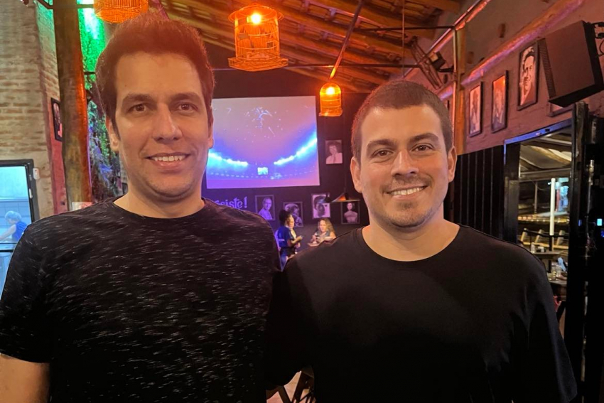 Los hermanos Renato Rosa de Faria e Roberto Rosa de Faria inauguraram uma nova proposta de bar em Franca