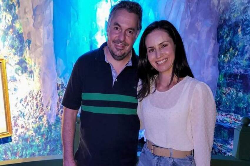 Mesmo em tempos difíceis, registro o meu abraço especial para a aniversariante Ariana Patrocínio e o marido, Rafael Patrocínio. 