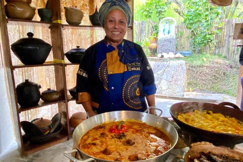 Mãe Neide tem importantes trabalhos sociais de região Metropolitana de Alagoas. Ela é chef de cozinha premiadíssima e proprietária do restaurante Baobá. 