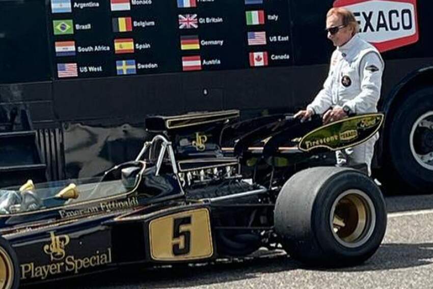 Emerson Fittipaldi corre em Interlagos com moto personalizada