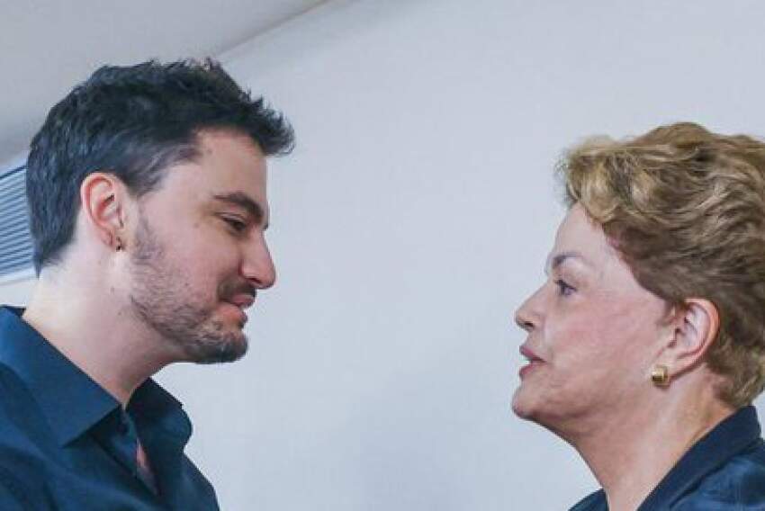 Felipe Neto pede perdão a Dilma por falas agressivas contra ela em 2017