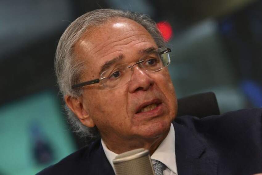 'Não acreditem em narrativas políticas', diz Guedes a empresários