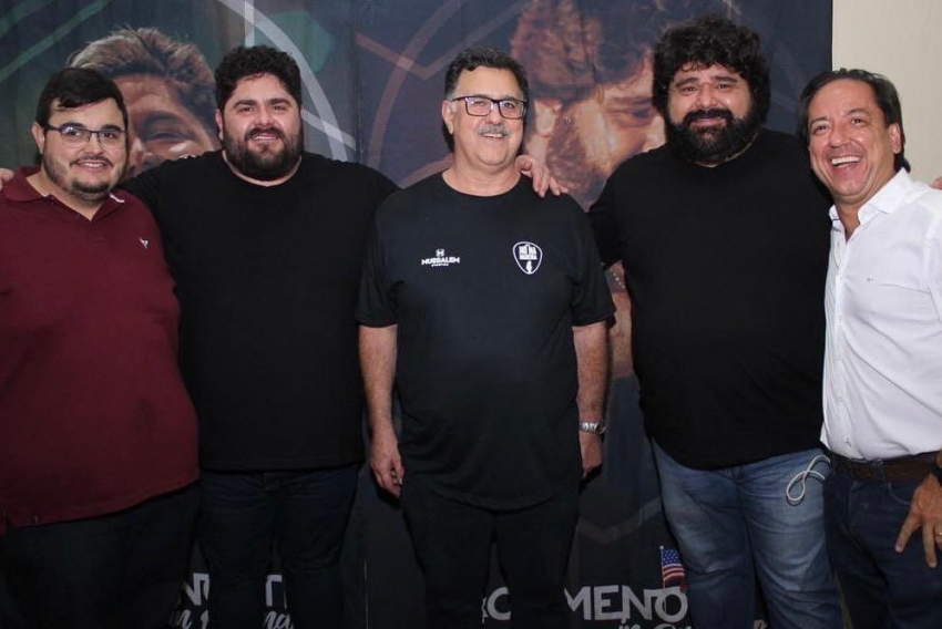 Lucas Mussalem, Xande Mussalem e Matheus Calil com os sertanejos Cesar Menotti e Fabiano
