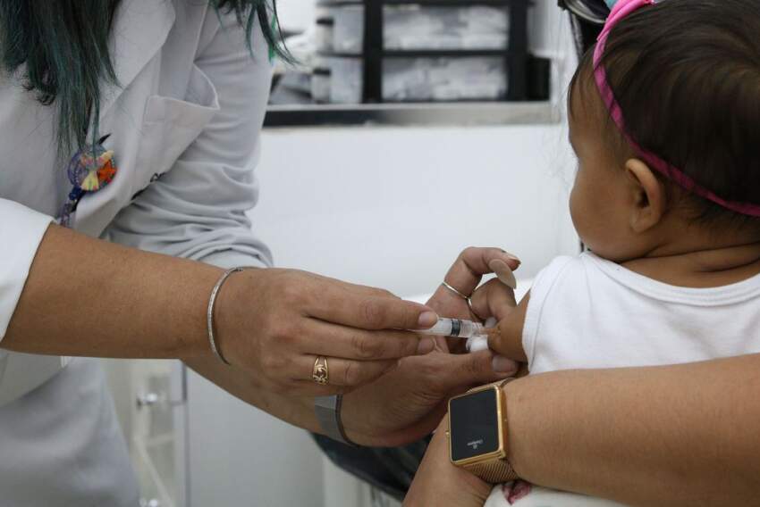 Vacina: lote passará por análise do Instituto Nacional de Controle de Qualidade em Saúde