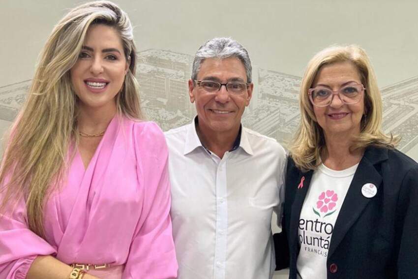 Dayana Rodrigues, proprietária da Segredo Lacrado, Tony Graciano, presidente voluntário Grupo Santa Casa, e Dalila Barini, presidente Centri de Voluntários