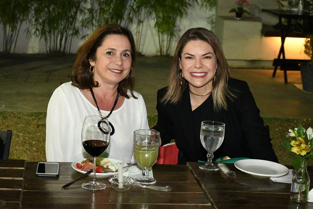 Cláudia e Ana Karina Barros de Figueiredo  Gilberto Freitas/Divulgação