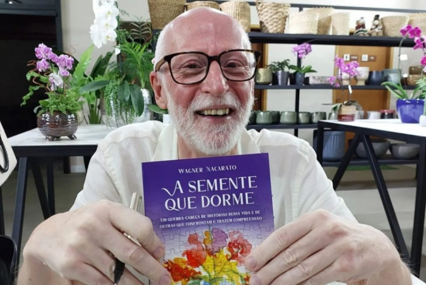 Wagner Nacarato durante lançamento do livro