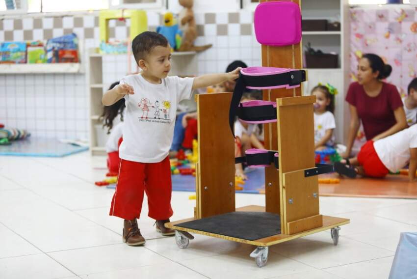 Ações em parceria com a família possibilitaram o desenvolvimento do pequeno Theo em São José