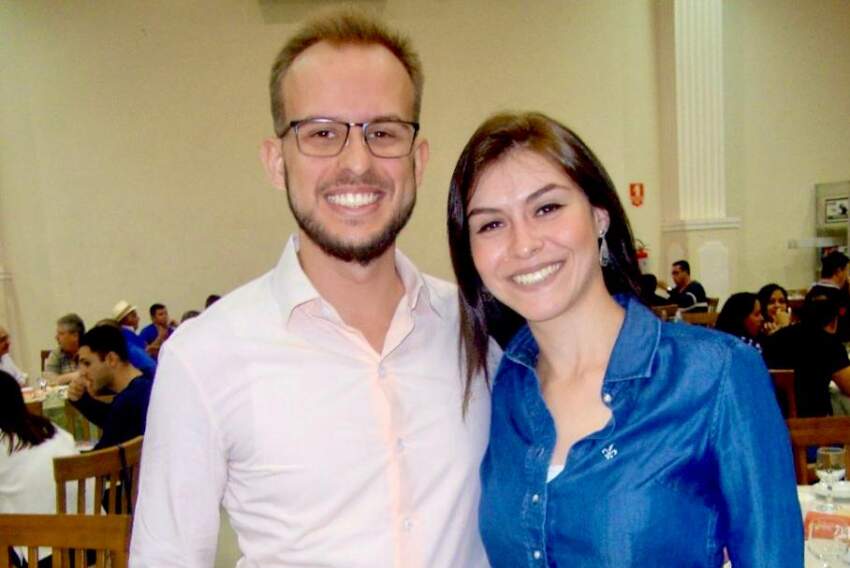  Casal Renato Melo-Amanda. Ele, aniversariante deste 17 de dezembro, sábado