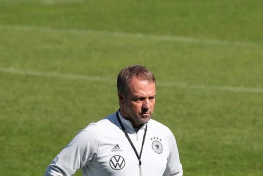 Após fracasso na Copa, Alemanha anuncia manutenção do técnico até 2024