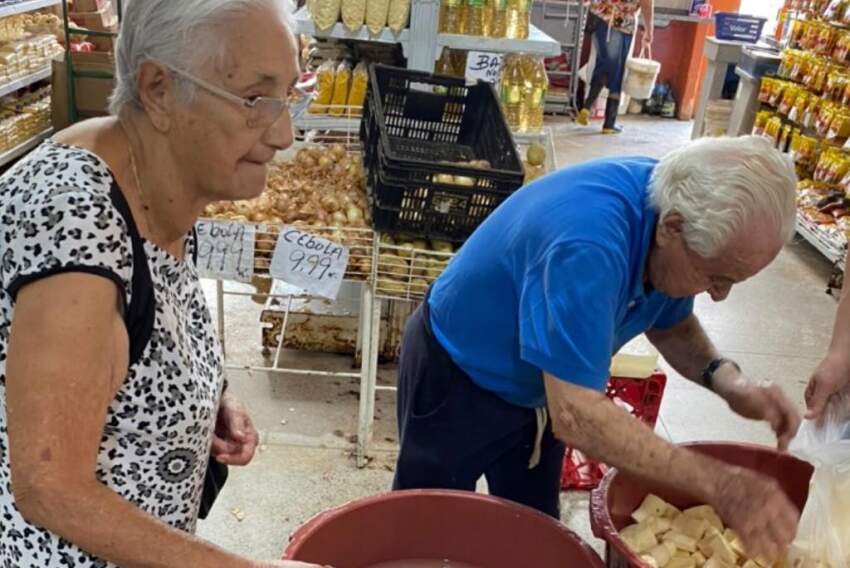 Os incansáveis e produtivos empreendedores sra. Rita de Oliveira Rodrigues e sr. Aparecido Maldonado Ponce em clique especial