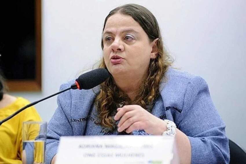 O nome de Adriana Dias é referência na pesquisa sobre células neonazistas no Brasil