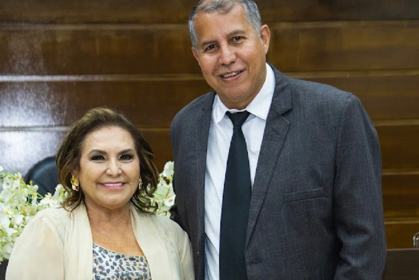 Empresária Noedi Martins de Freitas com o vereador Marcelo Tidy na Câmara Municipal de Franca