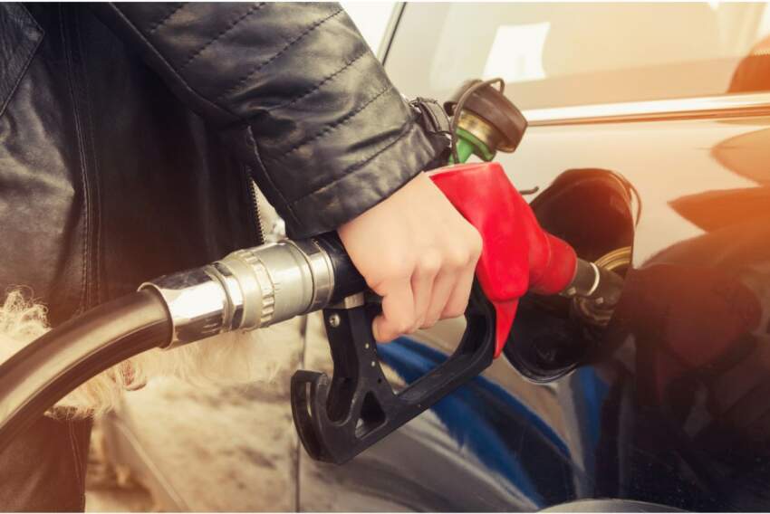 Apesar do reajuste, combustível cai mais de 7,9% na RMVale em 15 dias