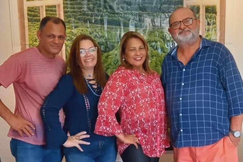 Claudio Santos, Jô Duarte, Heloisa Giacomelli e José Souza Andrade (o fotografo Andrade) em recente inauguração