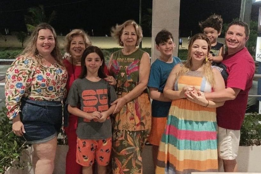 Com a irmã Sandra e os sobrinhos, em passeio pelo Estado da Paraíba, está a jornalista Sonia Machiavelli