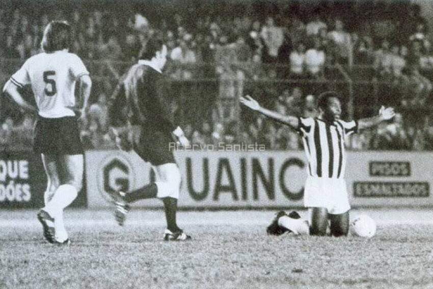 Piracicabano Marca Pelé Em Sua Despedida Do Santos Em 1974 Ele Foi Feito Por Deus 1308