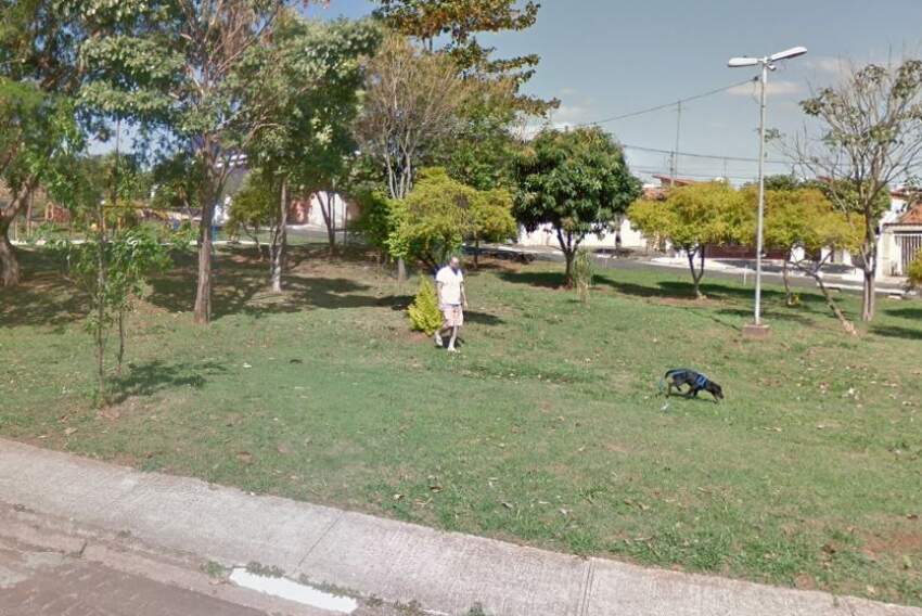 Praça Orlando Vagli: ninguém sabe muito bem dizer quando surgiu o fantasma, mas já há anos está no imaginário dos moradores