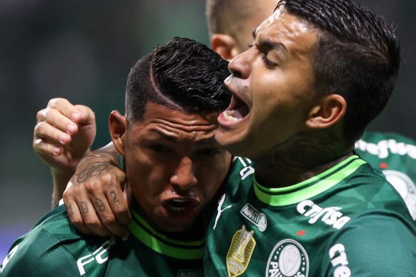 Rony faz de novo, e Palmeiras bate Bragantino na 100ª vitória de Abel