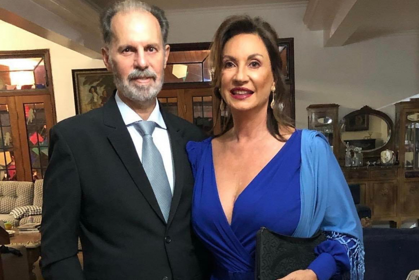 Com o marido Walter Antônio Oliveira Filho, está a elegante Ligia Almeida Prado, presidente da creche Nossa Senhora Aparecida