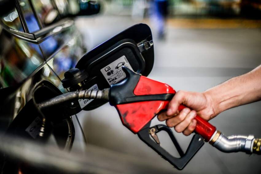 Expectativa é de que o litro da gasolina aumente em cerca de R$ 0,69 e o do etanol em R$ 0,24