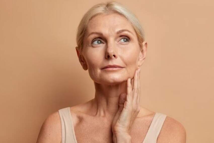 Com a menopausa, é preciso cuidar melhor da pele