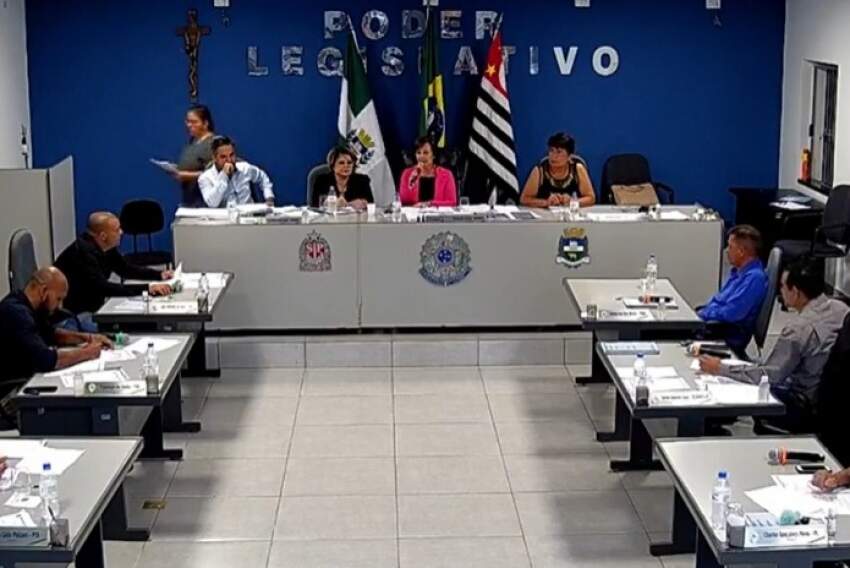 Primeira sessão ordinária da Câmara Municipal de Cristais Paulista em 2023: abertura de Comissão Processante contra prefeita