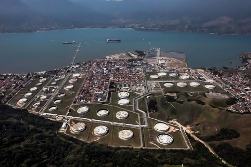 Petróleo em São Sebastião: cidade tornou-se a segunda maior exportadora da RMVale