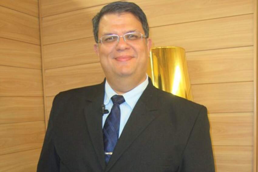 O advogado Dr. Luiz Gilberto Lago Júnior, aniversaria em 24 de março, sexta-feira