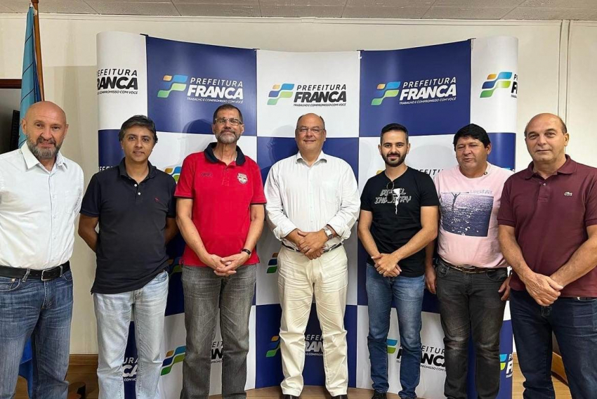 Prefeito de Franca, Alexandre Ferreira, recebeu integrantes do Rotary Imperador em seu gabinete, recentemente 