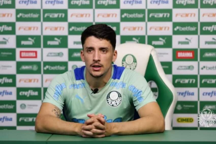 O lateral Piquerez, do Palmeiras, concedeu entrevista coletiva nesta quinta-feira, 2