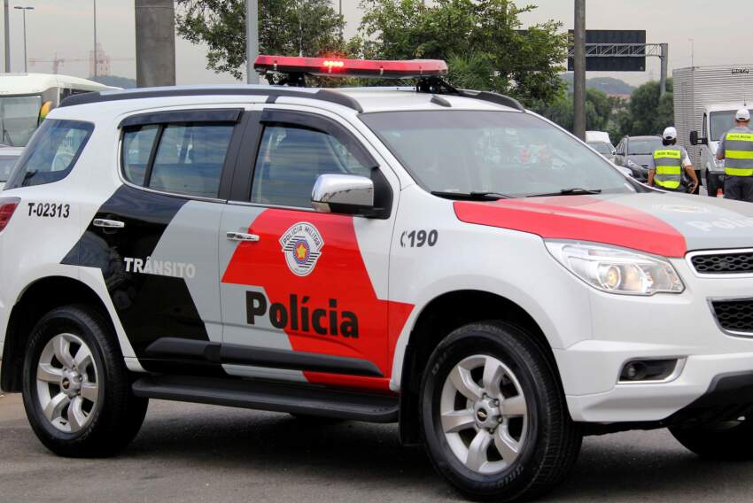 PM de Araçatuba recebe denúncia e prende rapaz com arma de fogo
