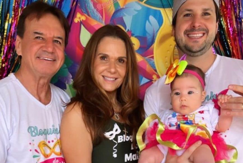 Chalim Savegnago, Shirley Savegnago e Murilo Savegnago, com a belezura Maitê Savegnago em seu bloquinho de carnaval