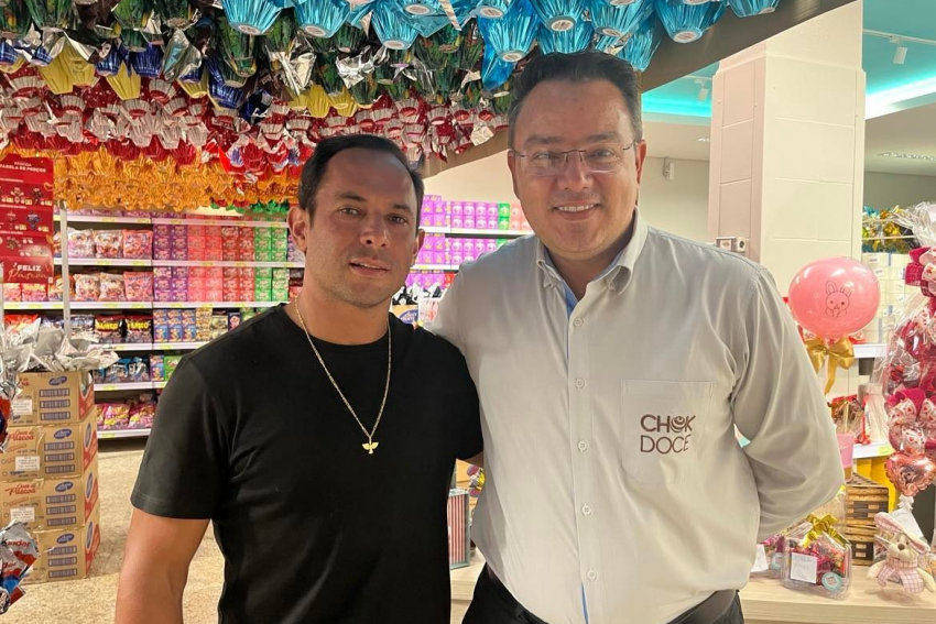 Fabiano Arantes (click com Lucilvano Brito) domina as vendas de Ovos de Páscoa todos os anos, com sua rede Chokdoce