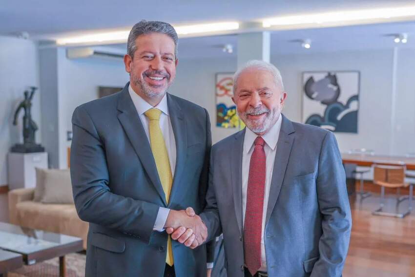 Lula apoiou a reeleião de Arthur Lira para presidente da Câmara tentanto obter apoio